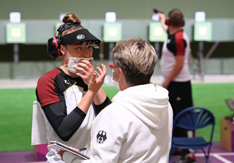 Foto: Picture Alliance / Auch eine Auszeit und Gespräch mit Bundestrainerin Barbara Georgi brachte nicht die entscheidende Verbesserung. Foto: Picture Alliance / Auch eine Auszeit und Gespräch mit Bundestrainerin Barbara Georgi brachte nicht die entscheidende Verbesserung.