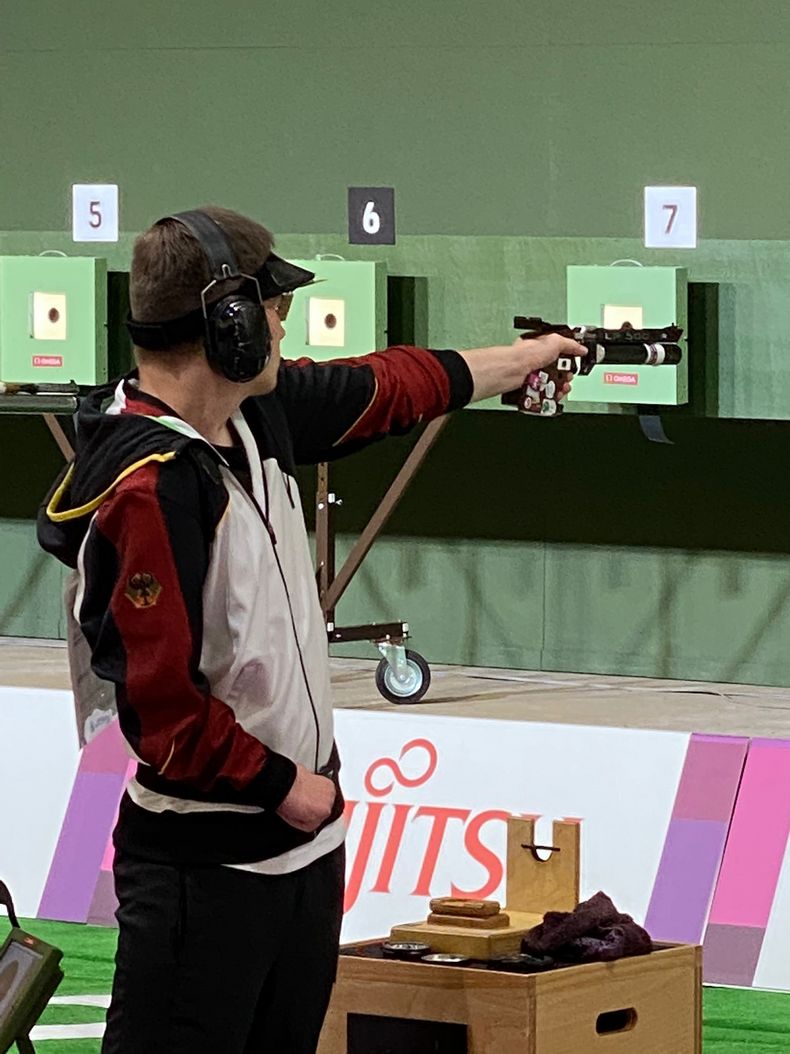 Bild: DBS / Tobias Meyer erreichte mit der Luftpistole Platz 15 bei seinem Paralympics-Debüt. Bild: DBS / Tobias Meyer erreichte mit der Luftpistole Platz 15 bei seinem Paralympics-Debüt.