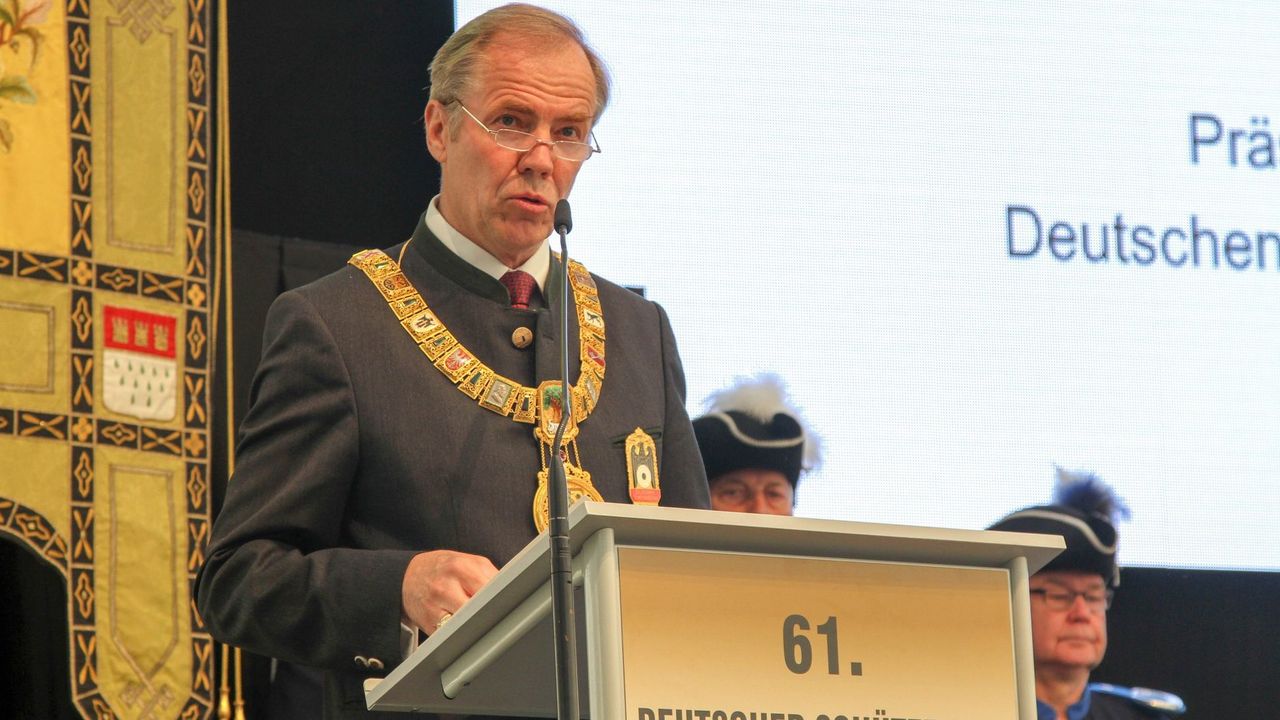 Foto: DSB / Vor vier Jahren fand in Wernigerode der letzte Deutsche Schützentag in Präsenz statt. 2023 freut sich DSB-Präsident Hans-Heinrich von Schönfels wieder auf die zahlreichen Begegnungen.