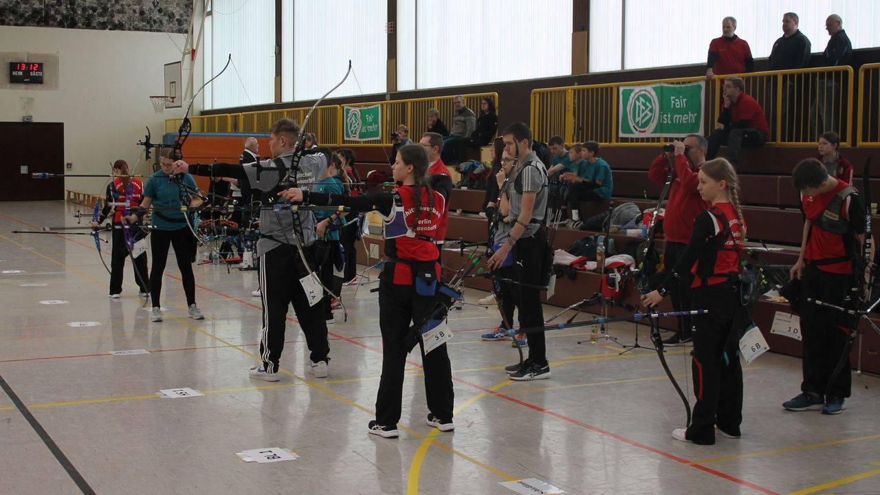 Foto: DSJ / Im Halbfinale des Shooty Cups Bogen standen die Teams aus Berlin I und II sowie Hessen und Pfalz.