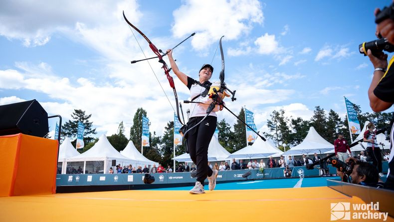 Foto: World Archery / Überschwänglicher Jubel bei Katharina Bauer nach dem gewonnenen Sensations-Titel bei der Heim-WM. Foto: World Archery / Überschwänglicher Jubel bei Katharina Bauer nach dem gewonnenen Sensations-Titel bei der Heim-WM.
