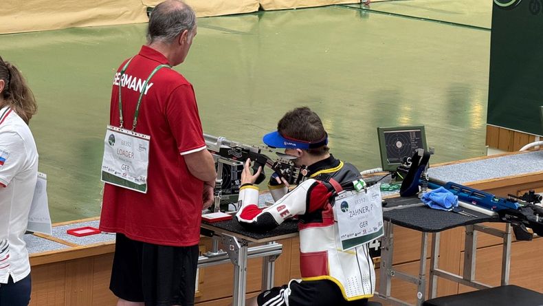 Foto: DBS / Der 19-jährige Philipp Zahner schoss sich mit dem Luftgewehr bei seinem WM-Debüt gleich in das Finale und wurde hervorragender Fünfter. Foto: DBS / Der 19-jährige Philipp Zahner schoss sich mit dem Luftgewehr bei seinem WM-Debüt gleich in das Finale und wurde hervorragender Fünfter.