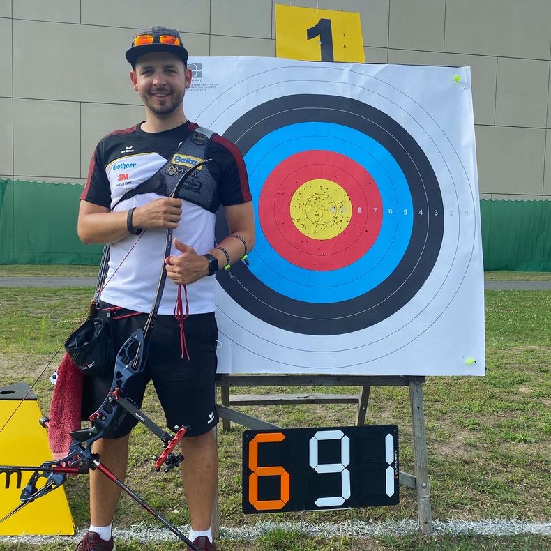 Bild: Weckmüller / Maximilian Weckmüller setzte mit 691 Ringen eine neue Bestmarke im deutschen Team. Bild: Weckmüller / Maximilian Weckmüller setzte mit 691 Ringen eine neue Bestmarke im deutschen Team.