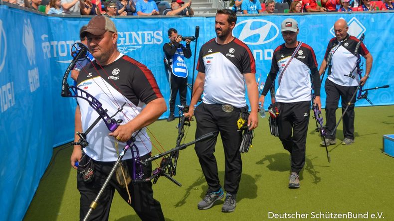 Foto: Eckhard Frerichs / Abgang für Lars Klingner, Marcus Laube, Marcel Trachsel und Trainer Harry Vohs.