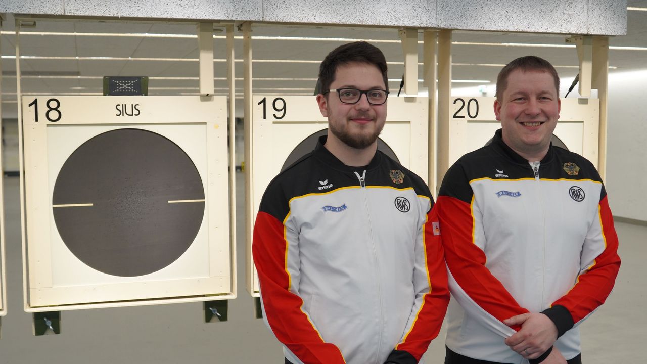 Foto: DSB / Das Schnellfeuerpistolen-Duo für die Olympischen Spiele 2024: Florian Peter und Christian Reitz.