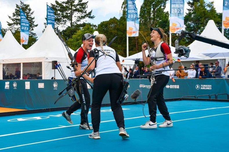 Foto: Eckhard Frerichs / Ein eingespieltes Weltmeister-Trio: Michelle Kroppen, Katharina Bauer und Charline Schwarz.