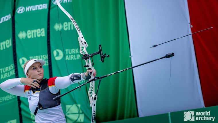 Foto: World Archery / Ihre Pfeile saßen! Katharina Bauer zeigte beim Weltcupfinale prächtige Leistungen, die mit Silber belohnt wurden.
