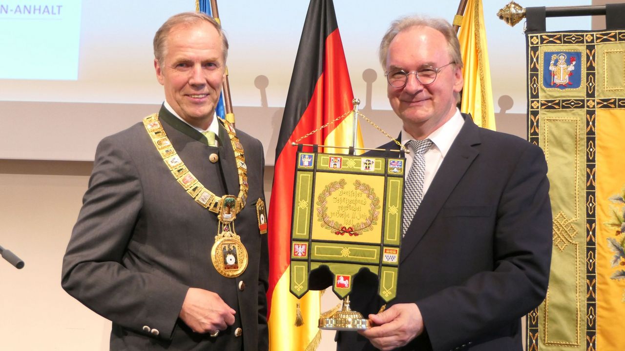 Foto: DSB / Dr. Reiner Haseloff, Ministerpräsident von Sachsen-Anhalt und DSB-Präsident Hans-Heinrich von Schönfels