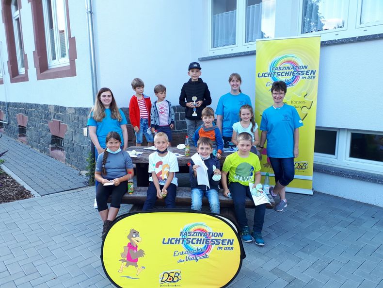 Foto: DSJ / Das Lichtschießen ist eine hervorragende Möglichkeit, Kinder für den Schießsport zu begeistern.