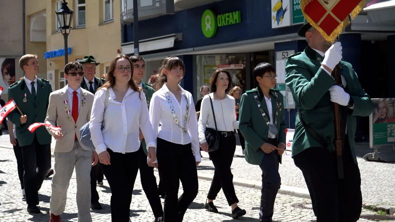 Foto: SVBB / Auch die Schützengilde Berlin Korp. führt ihre Wurzeln bis in das Jahr 1433 zurück und ist heute auch Anziehungspunkt für junge Leute. Foto: SVBB / Auch die Schützengilde Berlin Korp. führt ihre Wurzeln bis in das Jahr 1433 zurück und ist heute auch Anziehungspunkt für junge Leute.