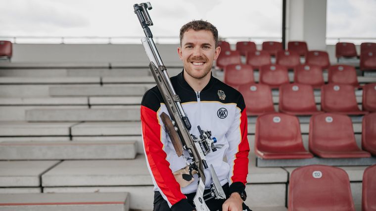 Foto: Lisa Pickl / Maximilian Dallinger freut sich auf den Heim-Weltcup auf der Olympia-Schießanlage in Garching-Hochbrück.