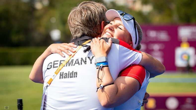 Foto: World Archery / Recurverin Katharina Bauer und Bundestrainer Oliver Haidn würden in Mexiko liebend gerne mit Erfolgen die nächste Bogensport-Party feiern. Foto: World Archery / Recurverin Katharina Bauer und Bundestrainer Oliver Haidn würden in Mexiko liebend gerne mit Erfolgen die nächste Bogensport-Party feiern.