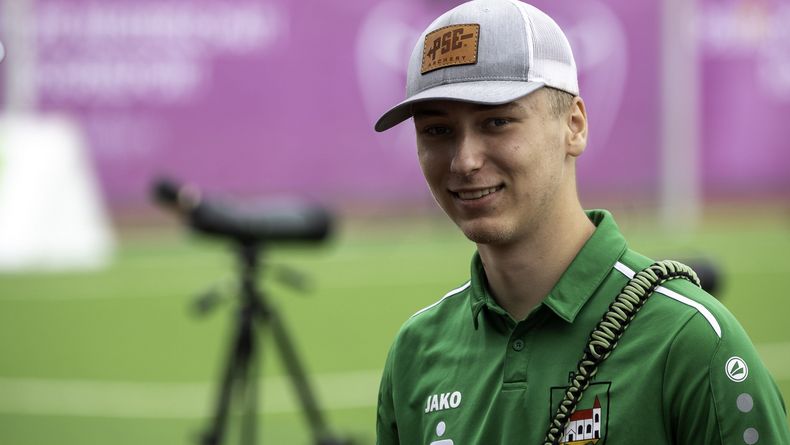 Foto: Eckhard Frerichs / Compounder Ruven Flüß tritt erstmals bei der DM bei den Herren an und strebt das Double aus Hallen- und Freiluft-Titel an.