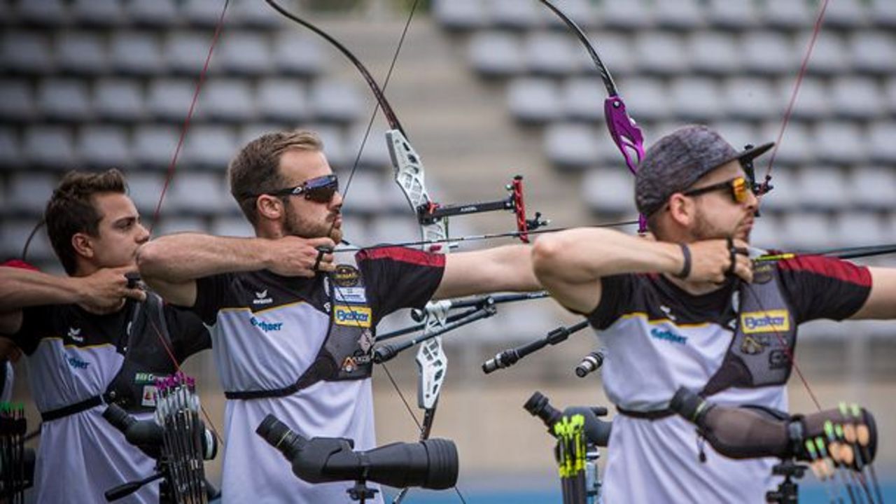 Foto: World Archery / Wer bekommt das Tokio-Ticket? V.l.: Moritz Wieser, Florian Unruh oder Maximilian Weckmüller? Oder der nicht auf dem Bild zu sehende Johannes Maier?