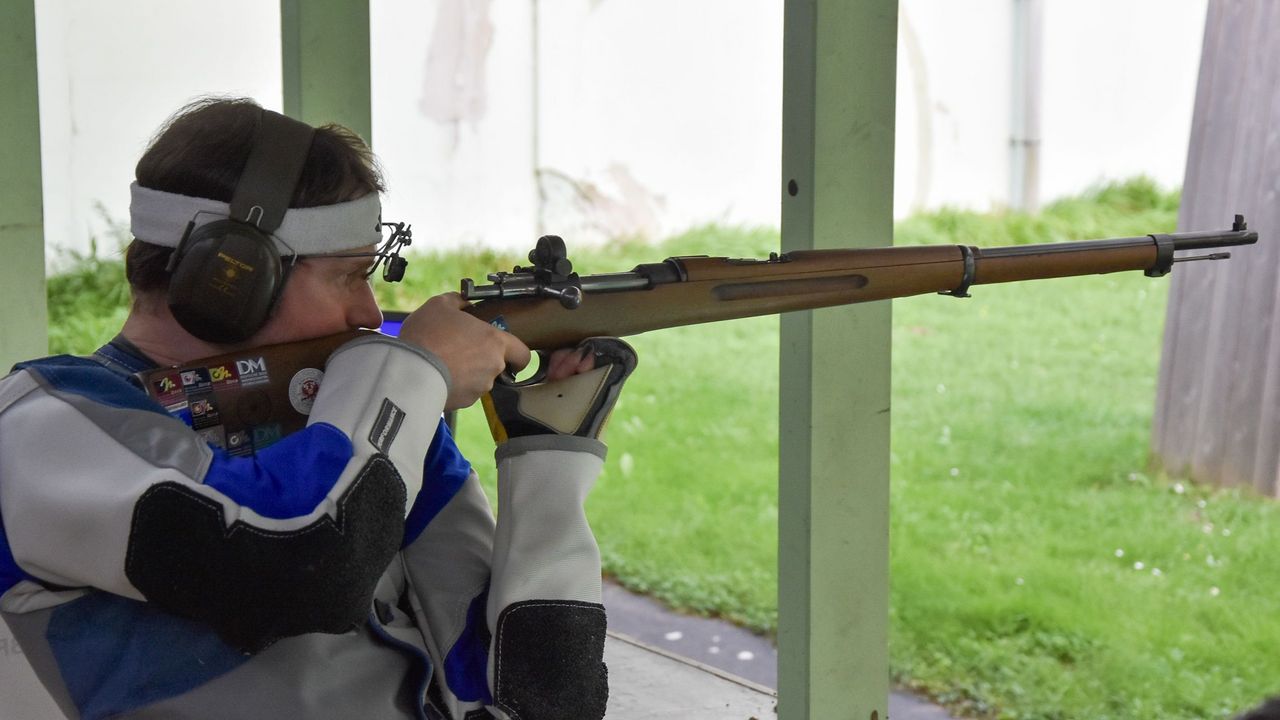 Foto: Eckhard Frerichs / Sebastian Kienast siegte in Hannover sowohl in der offenen als auch geschlossenen Visierung mit dem Ordonnanzgewehr.