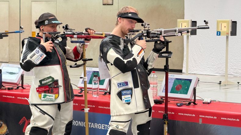 Foto: SB Freiheit / Jolyn Beer und die SB Freiheit sind auf Finalkurs. Bastian Blos und Ohligse müssen noch um den sicheren Ligaverbleib zittern.