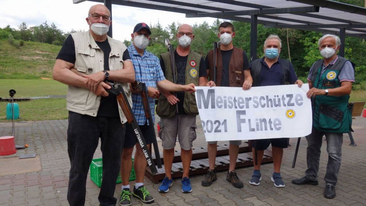 Foto: LSV Frankfurt / Wie bei der Premiere nahmen einige Mitglieder von den Lufthansa Sportschützen Frankfurt auch 2021 am Meisterschützen-Wettkampf teil.