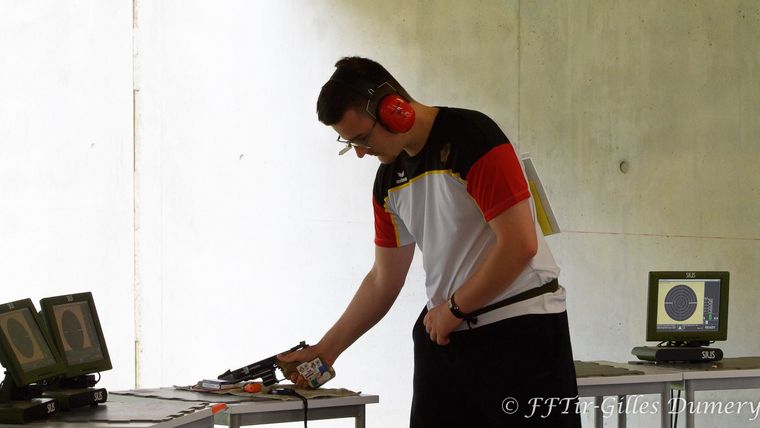 Foto: FFtir Gilles Dumery / Volle Konzentration! Schnellfeuer-Junior Fiete Kühn will sich am Wochenende für die EM in Osijek qualifizieren.