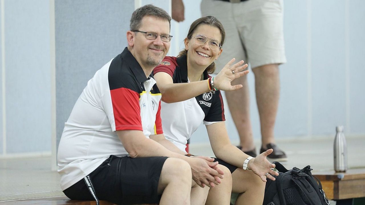 Foto: Korean Shooting Federation / Freuen sich auf den Heim-Weltcup in Suhl: Pistolen-Bundestrainerin Jördis Grabe und Co-Trainer Heiko Dörr.