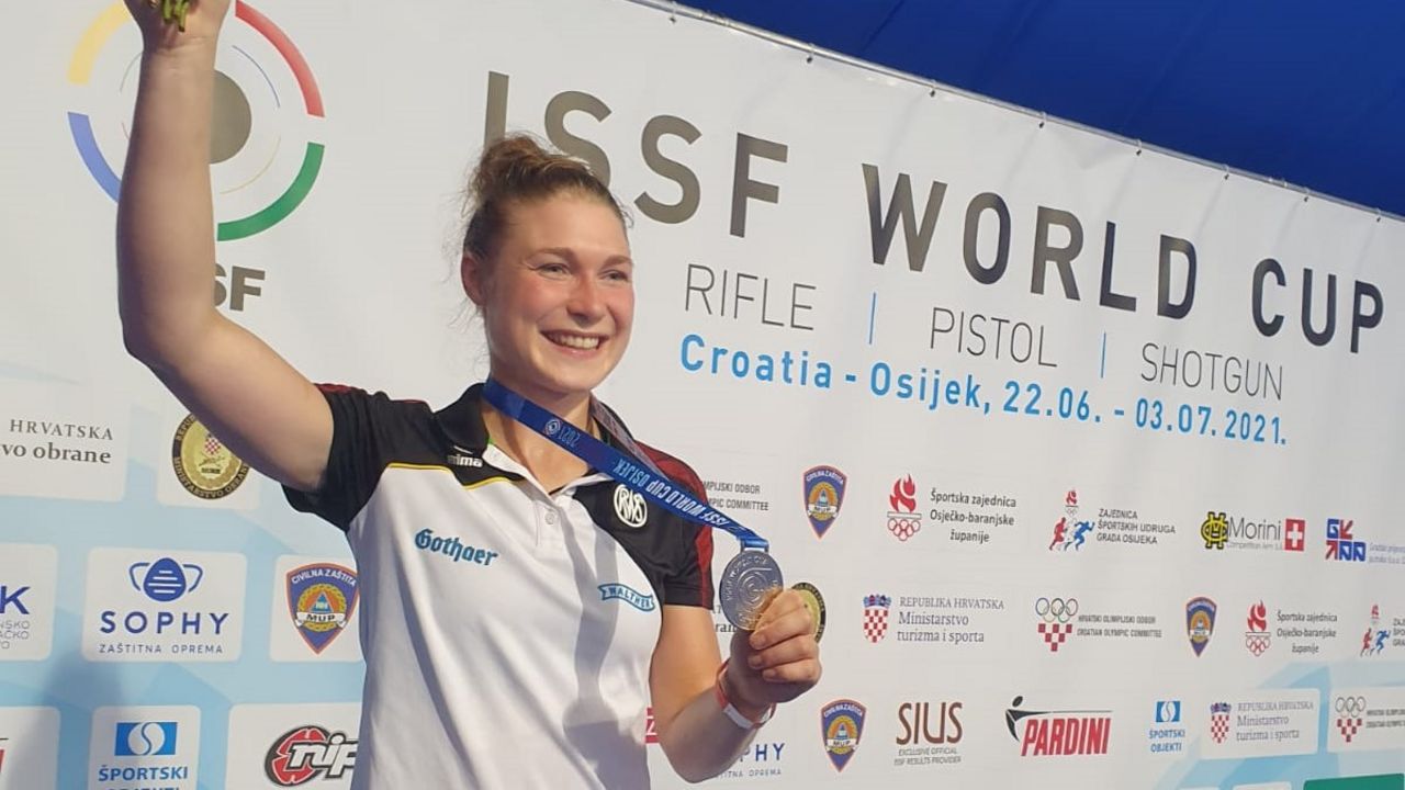 Foto: DSB / Nach EM-Gold nun Weltcup-Silber: Carina Wimmer scheint Gefallen an der Edelmetall-Jagd zu finden.