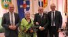 Foto: BSV / Der Bürgermeister der Gemeinde Hambrücken Marc Wagner, Elisabeth und Roland H. Wittmer und Landrat Dr. Christoph Schnaudigel (v.l.).