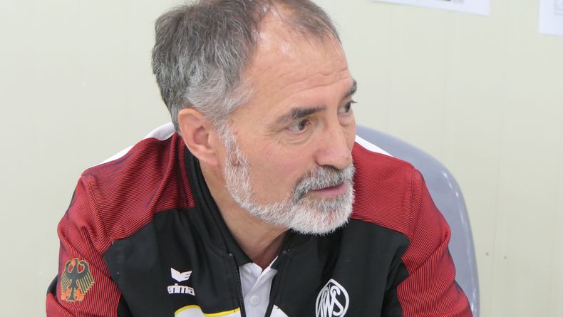 Foto: DSB / Sportdirektor Heiner Gabelmann findet lobende Worte für die Entwicklung des Bogensports. Foto: DSB / Sportdirektor Heiner Gabelmann findet lobende Worte für die Entwicklung des Bogensports.