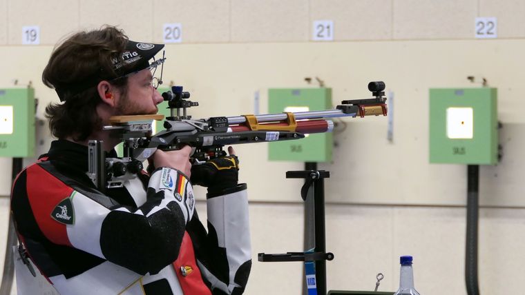 Foto: DSB / Um die Winzigkeit von 0,2 Ringen verfehlte Maximilian Ulbrich das Finale mit dem Luftgewehr und das trotz gravierender Umstellungen in seinem Schussablauf.