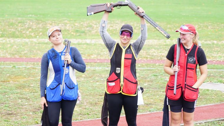 Foto: Sophia Benterbusch / Jubel bei Nadine Goldbrunner über ihren ersten DM-Titel bei den Frauen. Zweite wurde vor Sofia Weber vor Lara Bennemann.