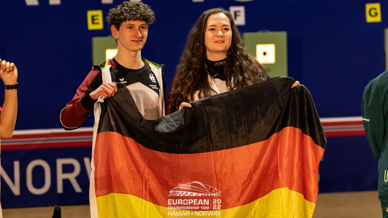 Foto: ESC / Bei der Druckluft-EM in Hamar 2022 gewann Vanessa Seeger an der Seite von Eduard Baumeister Gold im Luftpistolen-Mixed.