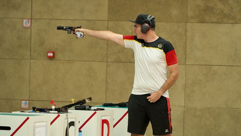 Foto: ISSF / Emanuel Müller schoss sich - wie bei der EM in Osijek - hinter Geis auf Platz zwei. Foto: ISSF / Emanuel Müller schoss sich - wie bei der EM in Osijek - hinter Geis auf Platz zwei.