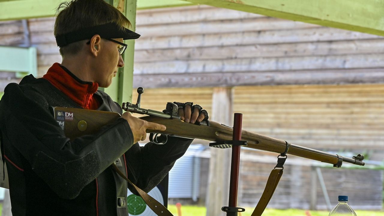 Foto: Eckhard Frerichs / Wie im vergangenen Jahr wieder am Start: Susanne Linke misst sich mit dem Ordonnanzgewehr erneut mit der Elite Deutschlands.