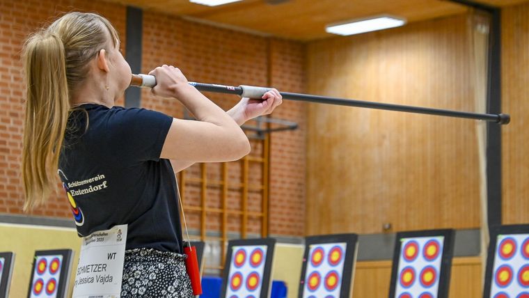 Foto: Eckhard Frerichs / Amy Jessica Schmetzer holte tief Luft und schoss sich zum DM-Titel in der Juniorinnen-Klasse.