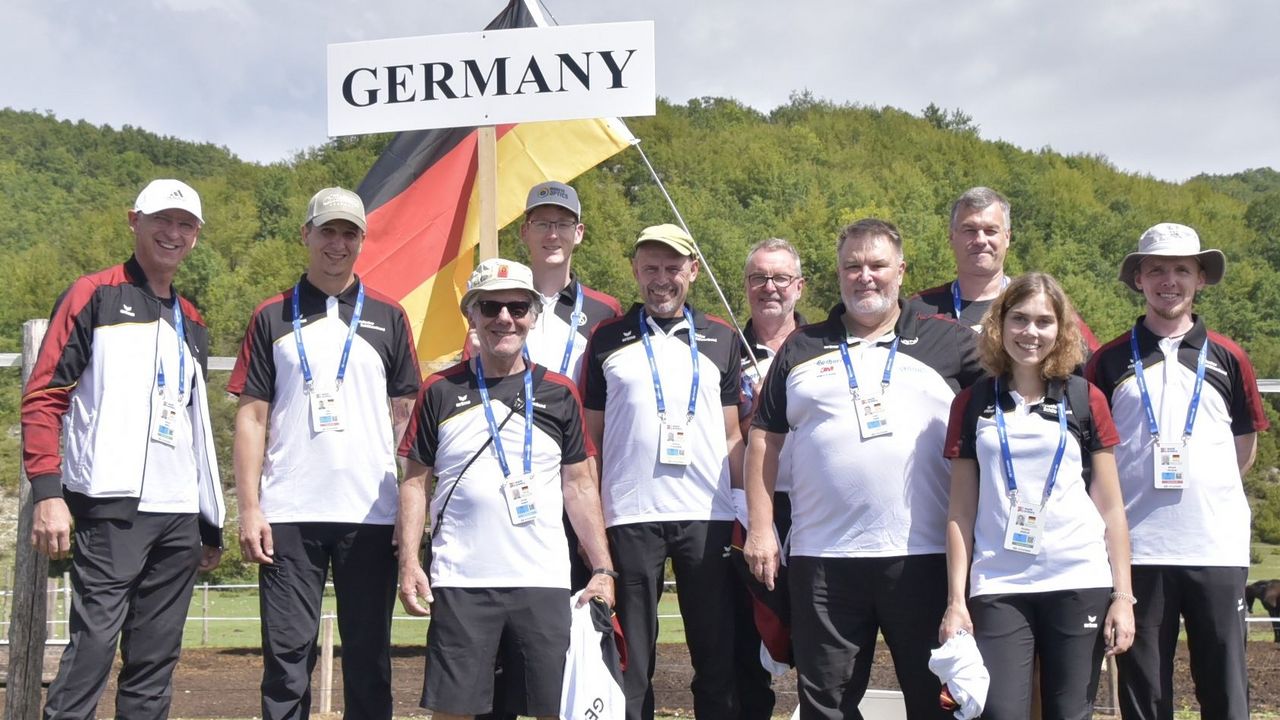 Foto: Peter Lange / Das deutsche Team bei der Bogen 3D-WM in Terni.