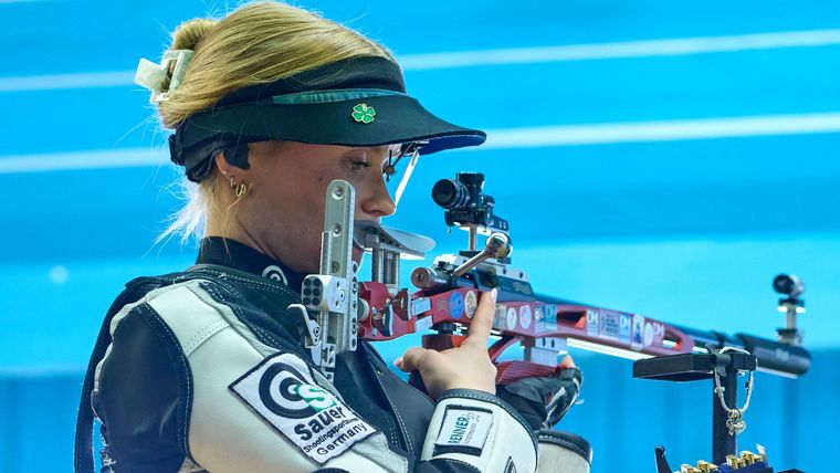 Foto: ISSF / Überragend! Nele Stark krönte sich mit Welt- und Europarekord zur neuen Europameisterin im Kleinkaliber-Dreistellungskampf.