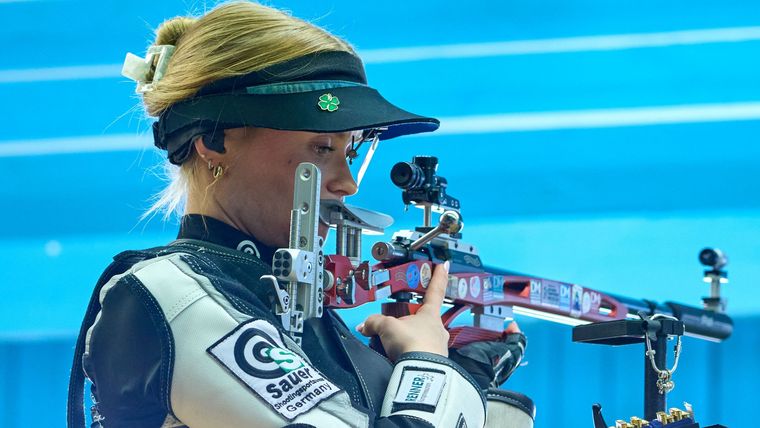 Foto: ISSF / Nele Stark zeigte sich zuletzt in bestechender Form und errang hinter Anna Janßen Silber im KK-Dreistellungskampf beim Weltcup in Granada.