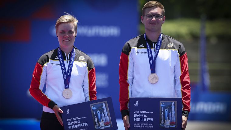 Foto: WA / Bronze im Mixed ist ein toller und überraschender Erfolg für Michelle Kroppen und Leon Zemella beim Weltcup in Shanghai.
