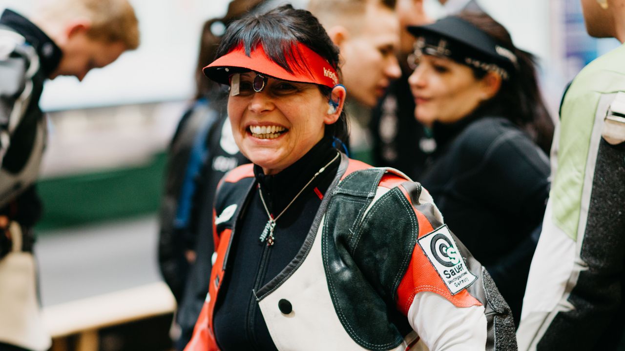 Foto: DSB / Sonja Pfeilschifter freut sich, wenn sie es den Nationalkader-Athleten zeigen kann.