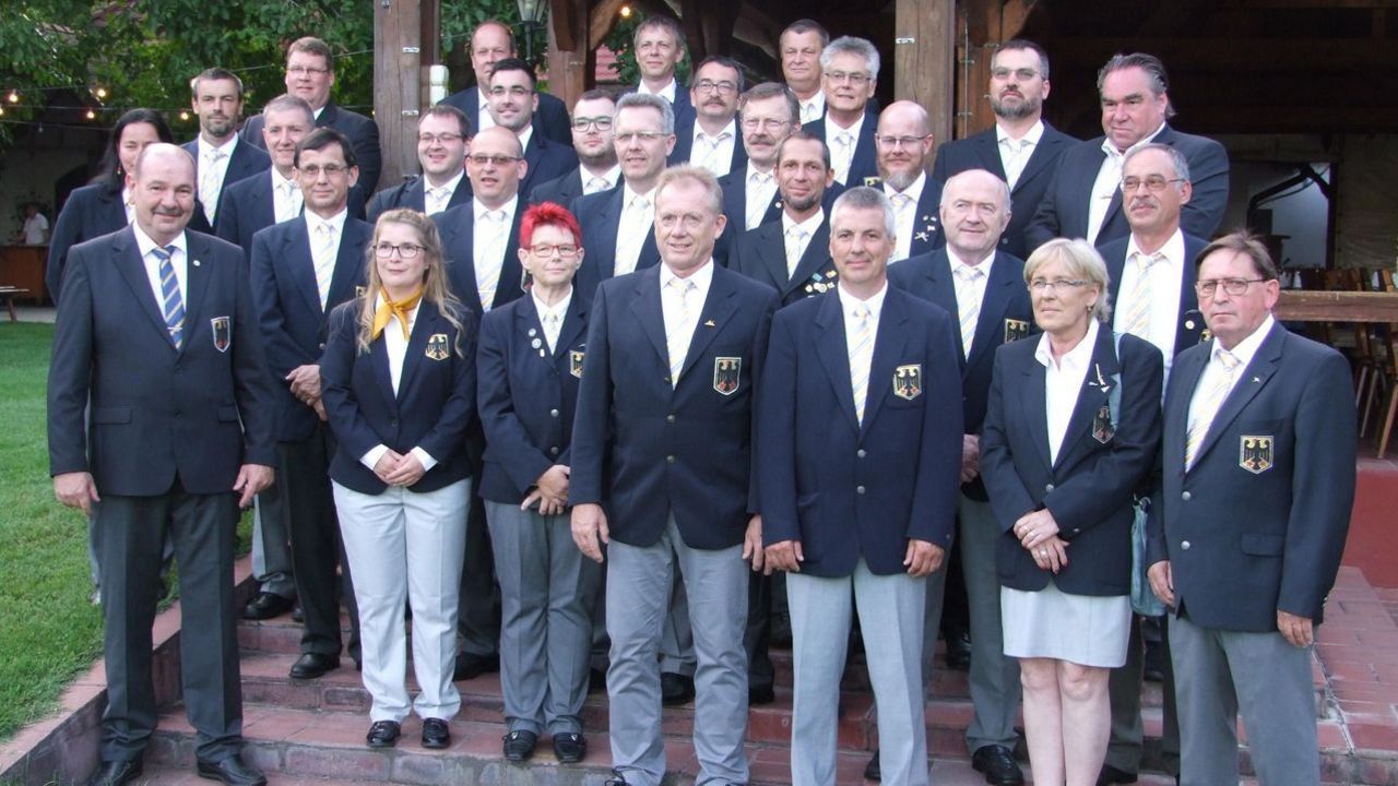 Foto: DSB / Das deutsche Vorderlader-Team - hier bei der EM 2019 in Sarlóspuzsta - muss ein Jahr länger auf die Heim-WM in Pforzheim warten.