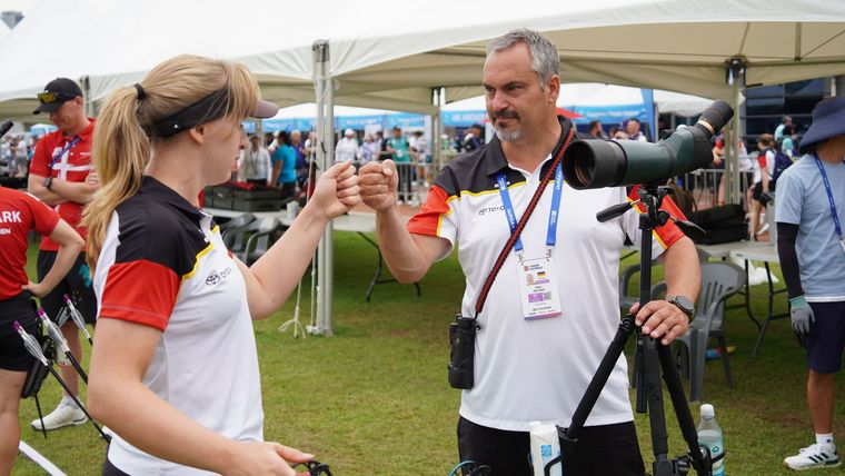 Foto: DSB / Holger Hertkorn - hier mit Katharina Raab - wurde nun zum Bundestrainer Compound ernannt.