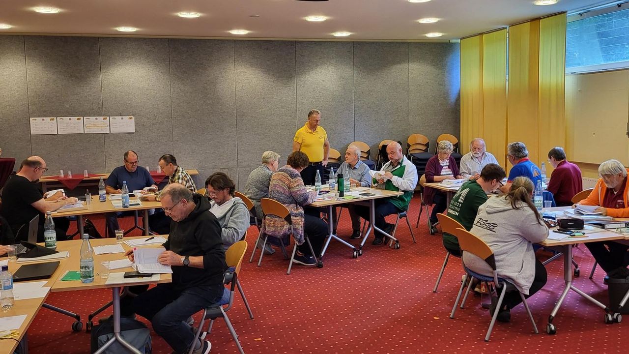 Foto: DSB / In Radevormwald wurden 20 Kampfrichterausbilder von kompetenten Referenten geschult.