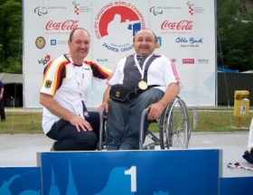 Josef Neumaier ist Weltmeister mit dem Luftgewehr