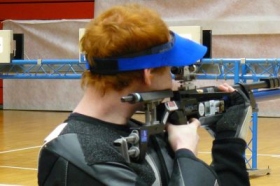 Junior Alexander Thomas gewinnt EM-Bronze mit dem Luftgewehr