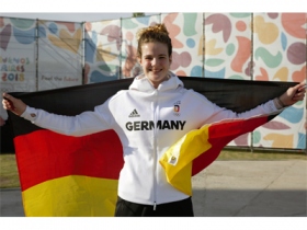 Youth Olympic Games in Buenos Aires: Elena Wassen trägt deutsche Fahne bei Eröffnungsfeier